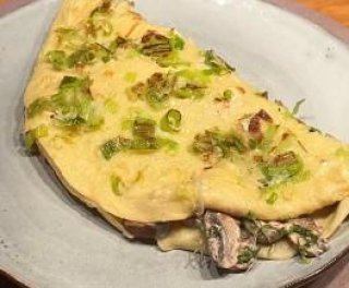 Apfel-Lauch-Pfannkuchen mit Pilzfüllung